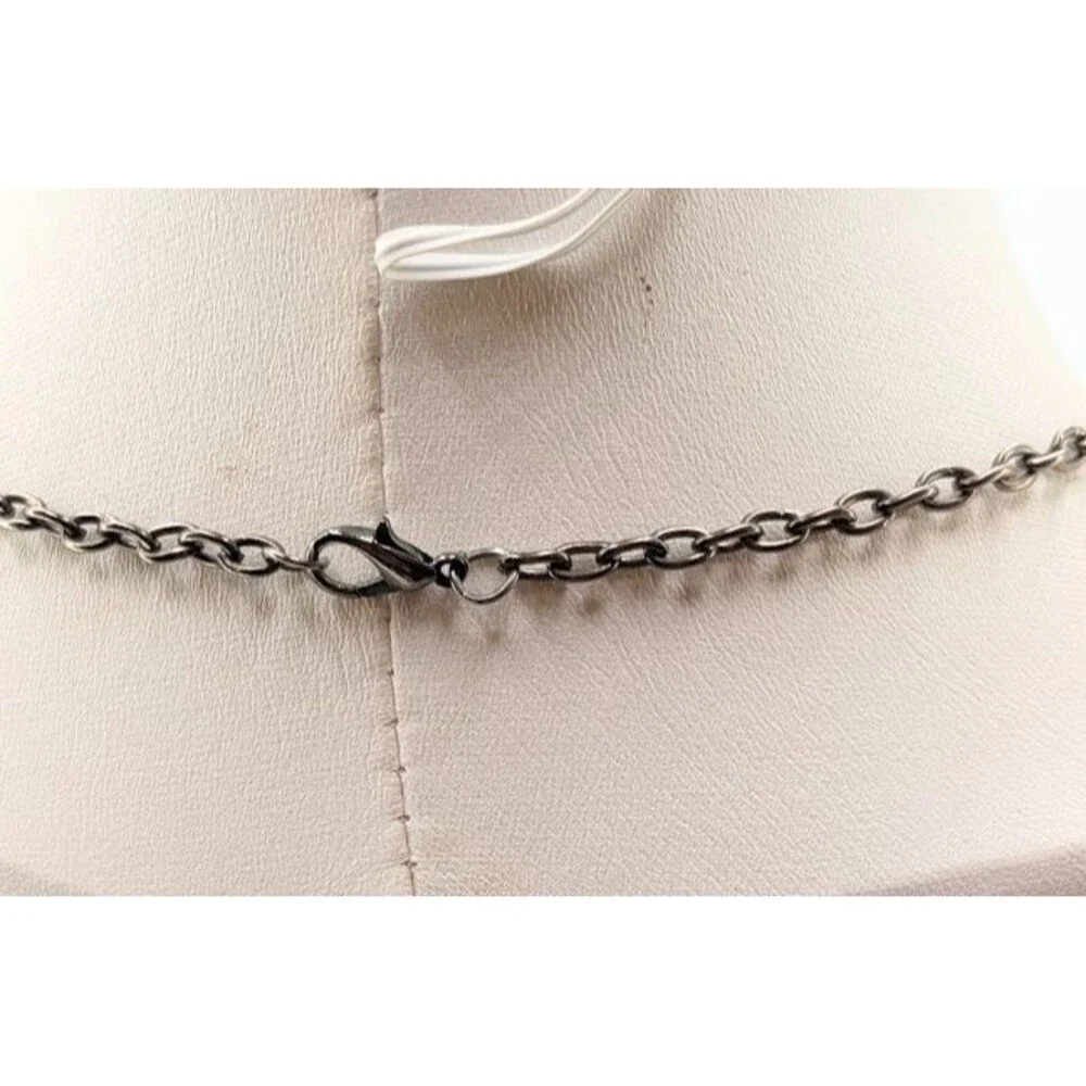 The Witcher Wolf Head Medallion Pendant Necklace Silver Tone Cosplay 20 Inches